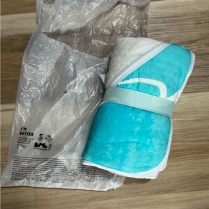 Coco moon nalu hooded towel and wash cloth set